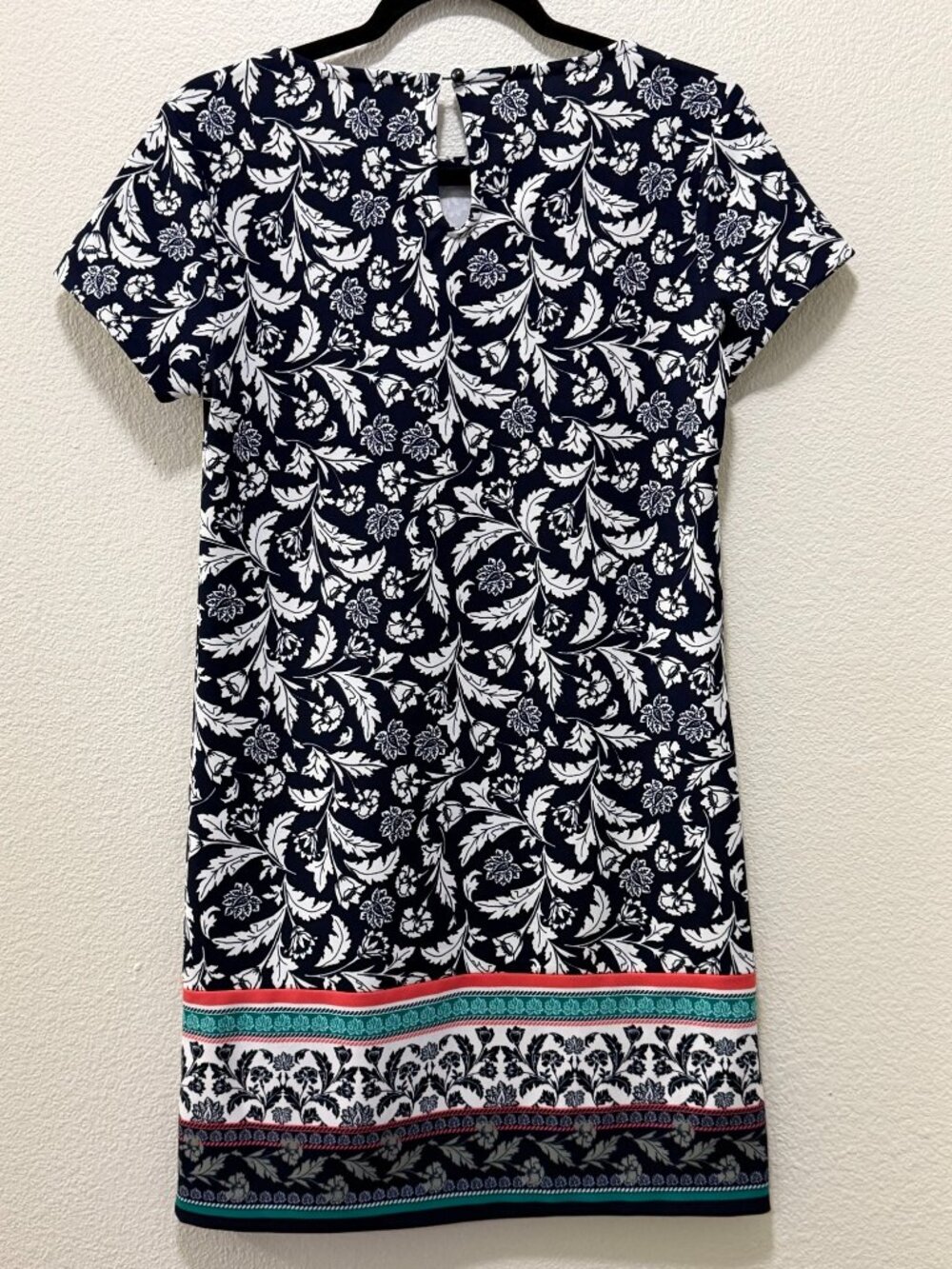 Banana Republic blue white floral knee length sheath dress, size 0 - Picture 3 of 8